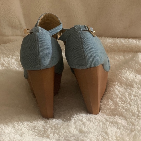 NWOT Nude Wedges - Picture 2 of 6